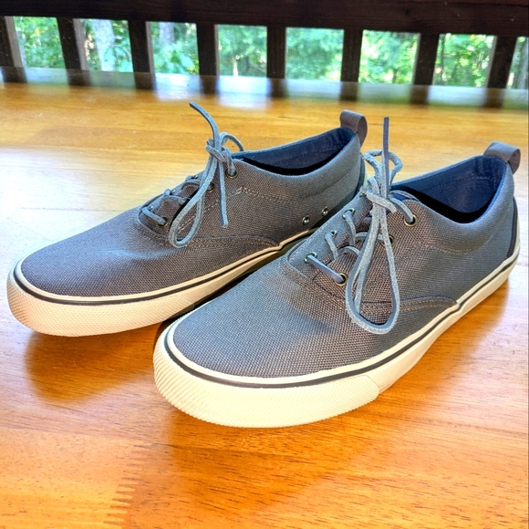 Men's Sperry Size 10.5 SeaCycled Striper II CVO Sneaker Shoe Nautical Slip Proof - Picture 4 of 12